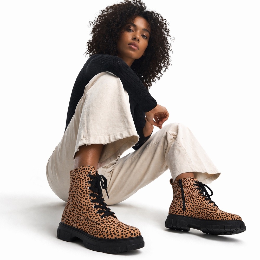 Olivia Miller Womens Normie Combat Boots Animal Print 8 Chunky Lug Sole‎ Edgy
